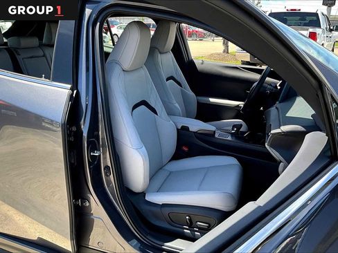 Used 2025 Lexus UX 300h FWD w/ Accessory Package (Z1) image 8