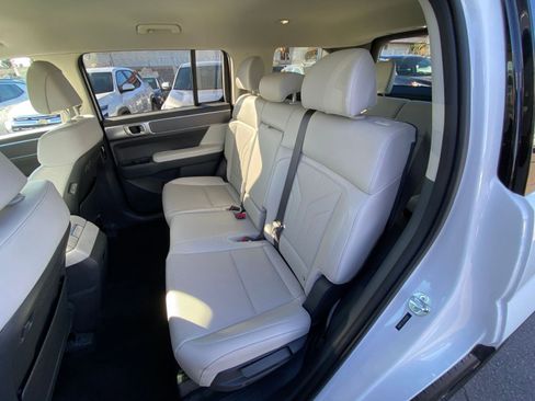 Used 2025 Hyundai Santa Fe SEL image 28