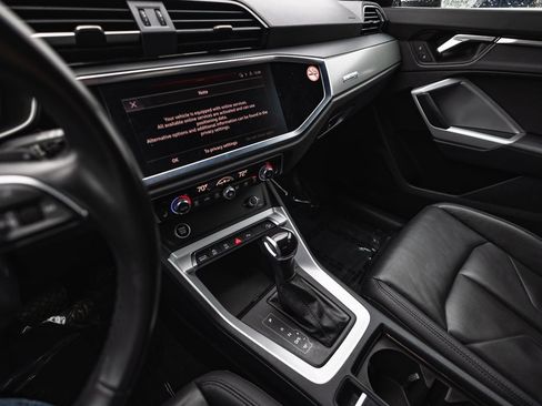 Used 2023 Audi Q3 2.0T Premium image 20