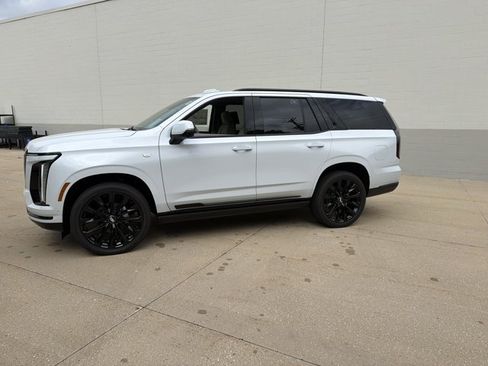 New 2026 Cadillac Escalade Platinum Sport w/ LPO, ONYX Package AWD/4WD image 8