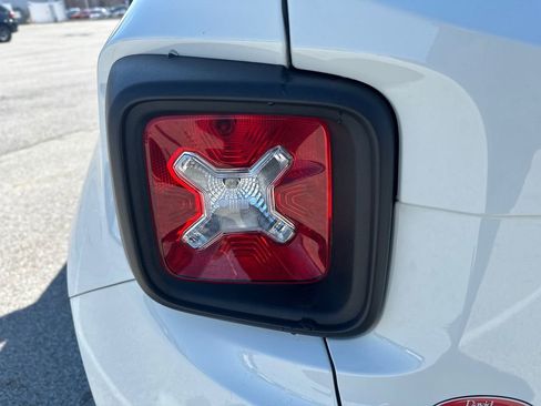 Used 2022 Jeep Renegade Limited w/ Sun, Sound & Wheels Group image 40