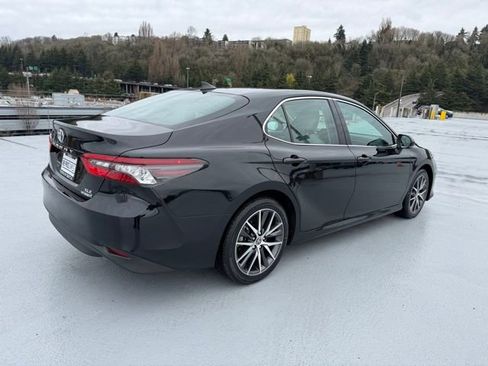 Certified 2023 Toyota Camry XLE w/ Navigation Package image 9