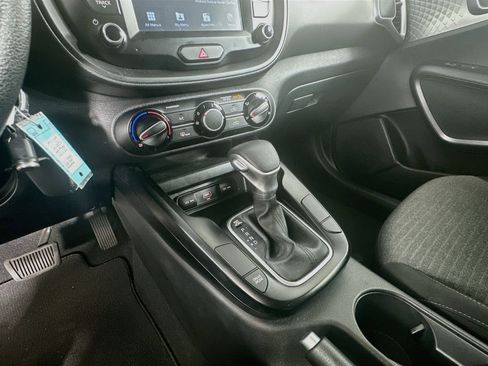 Used 2020 Kia Soul S FWD image 24