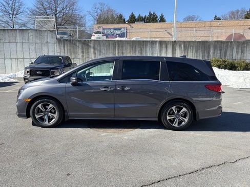 Used 2019 Honda Odyssey Touring image 4