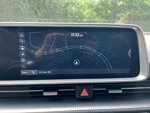 Used 2025 Hyundai Ioniq 6 SE RWD image 11