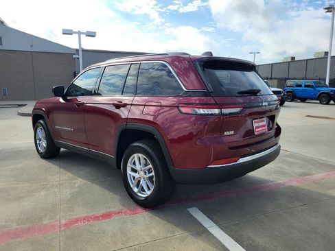 New 2025 Jeep Grand Cherokee Laredo X w/ Luxury Tech Group I image 3