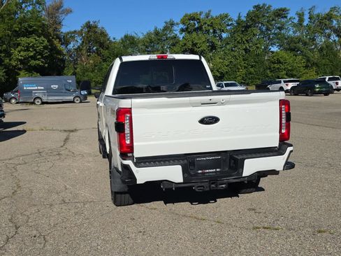 Used 2025 Ford F250 Lariat w/ Black Appearance Package AWD/4WD image 12