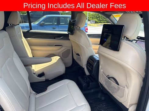 Used 2023 Jeep Grand Cherokee L Limited w/ Luxury Tech Group II AWD/4WD image 9