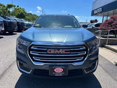 Used 2024 GMC Terrain SLT AWD/4WD image 8