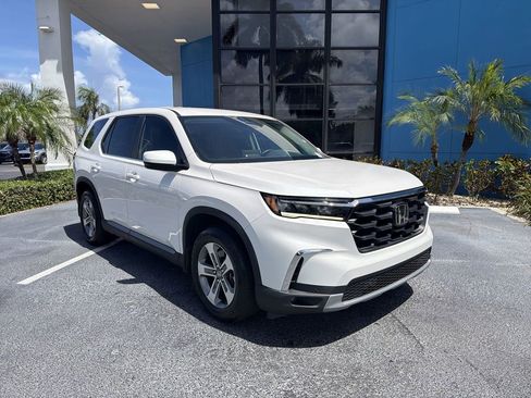Used 2024 Honda Pilot EX-L image 2