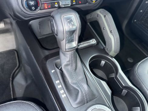 Used 2024 Ford Bronco Everglades image 18