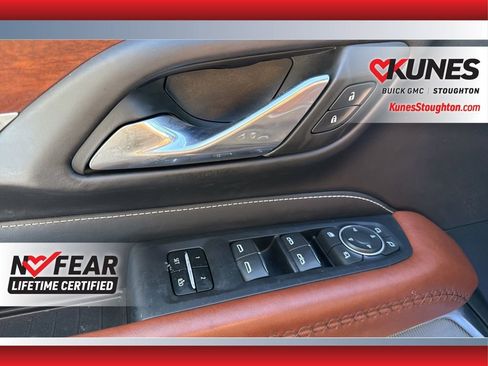 Used 2024 GMC Yukon XL Denali Ultimate image 18