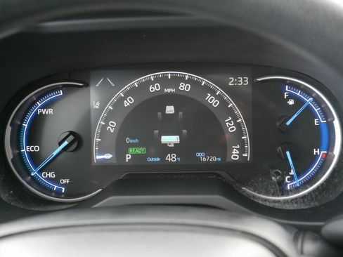 Used 2024 Toyota RAV4 LE image 29