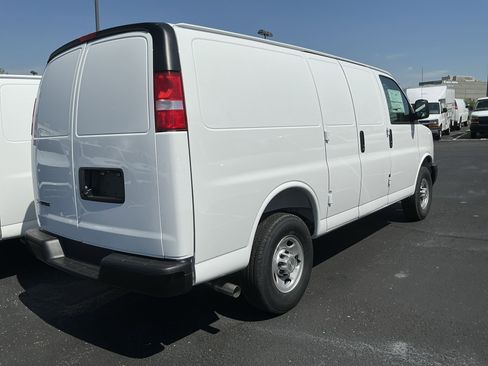 New 2026 Chevrolet Express 2500 w/ Driver Convenience Package RWD image 7