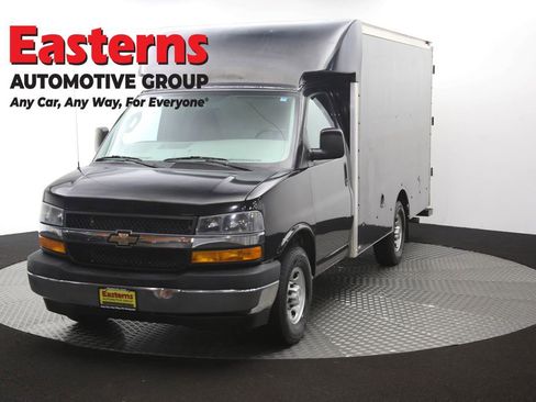 Used 2017 Chevrolet Express 3500 RWD image 51