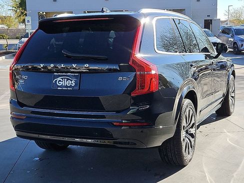 Used 2023 Volvo XC90 B5 Core w/ Protection Package Premier image 5