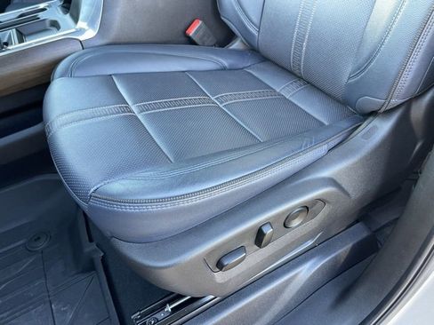 Used 2025 Chevrolet Silverado 1500 High Country w/ High Country Premium Package image 14