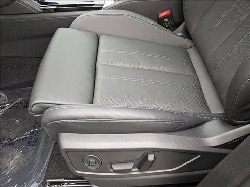 New 2025 Audi Q5 Prestige image 4