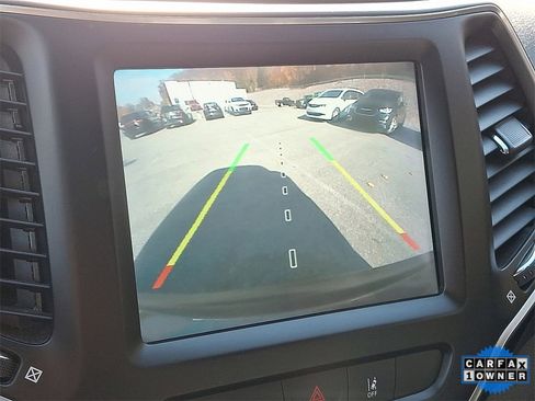 Used 2022 Jeep Cherokee Latitude Lux image 4