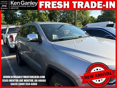 Used 2017 Jeep Grand Cherokee Limited AWD/4WD image 12