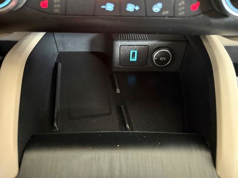 Used 2020 Ford Escape Titanium AWD/4WD image 26