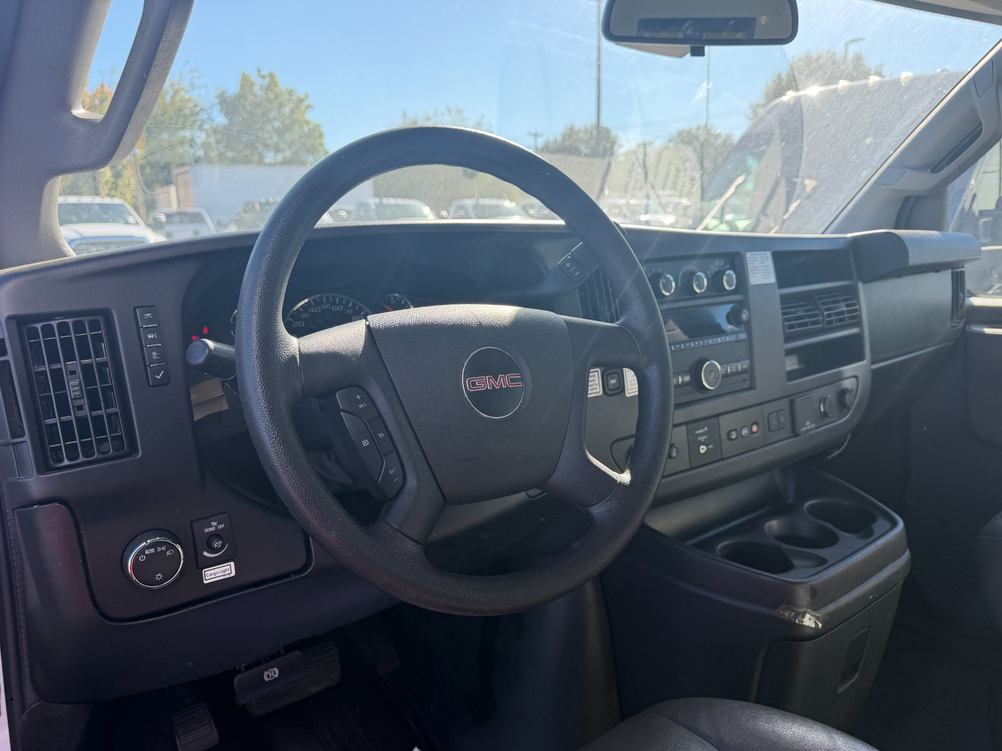 Used 2021 GMC Savana 3500 Extended w/ Power Convenience Package RWD image 5