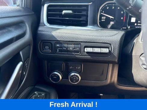 Used 2021 GMC Yukon Denali w/ Denali Premium Package RWD image 9