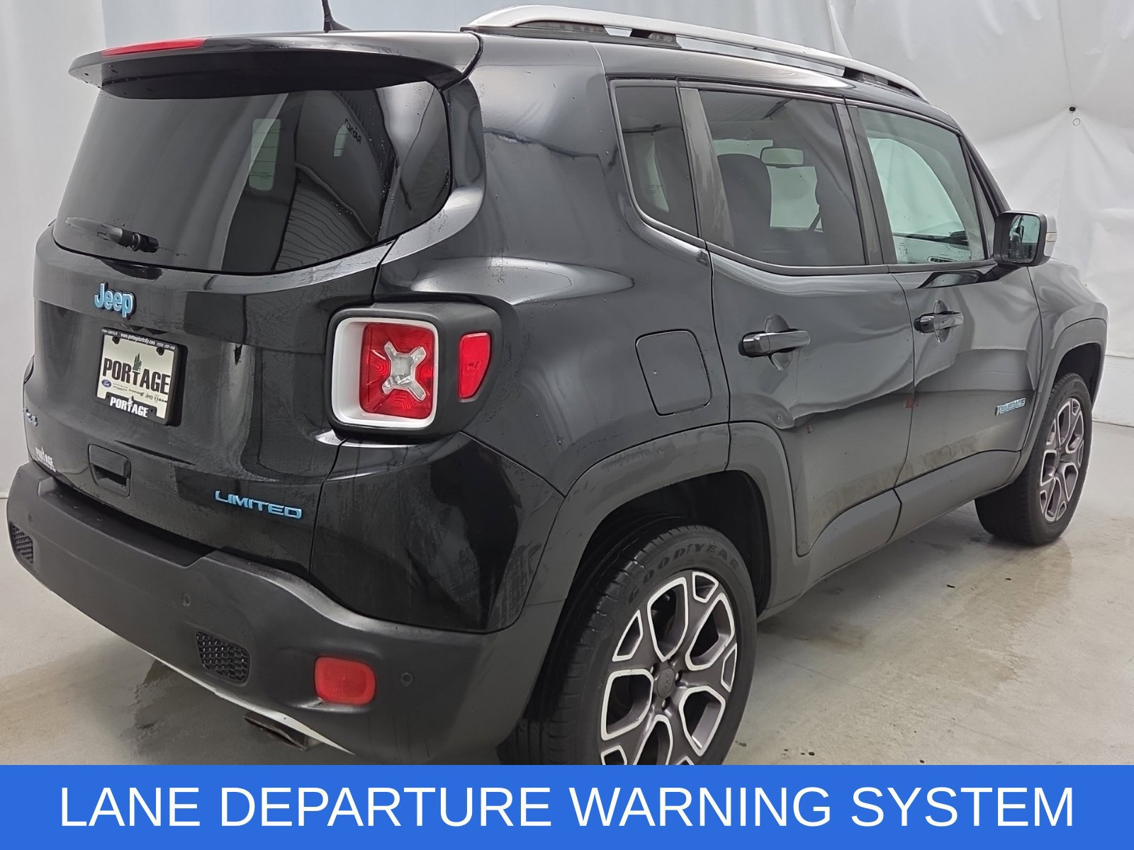 Certified 2018 Jeep Renegade Limited w/ UConnect 8.4 Nav Group AWD/4WD image 7