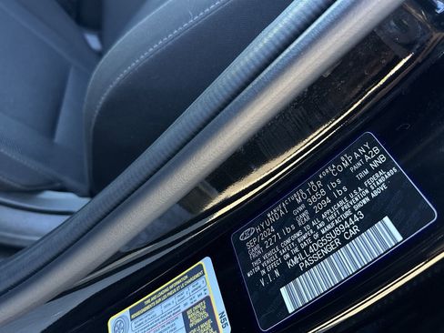 Used 2025 Hyundai Elantra SE image 23