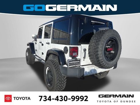 Used 2018 Jeep Wrangler Unlimited Sahara image 10