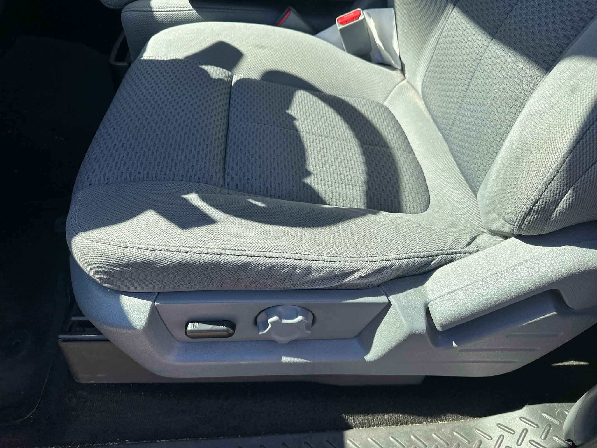 Used 2014 Ford F150 XLT w/ Equipment Group 301A Mid RWD image 8