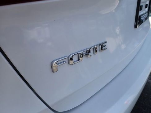 Used 2016 Kia Forte LX w/ LX Popular Package image 4