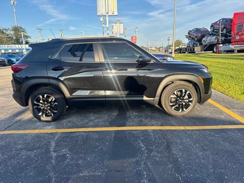 Used 2023 Chevrolet TrailBlazer LT w/ Convenience Package FWD image 4