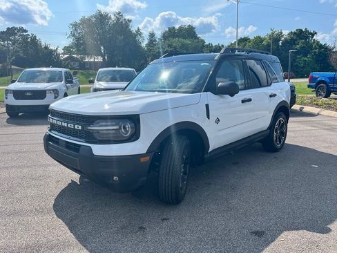 New 2026 Ford Bronco Sport Outer Banks w/ Outer Banks Tech Package+ AWD/4WD image 3