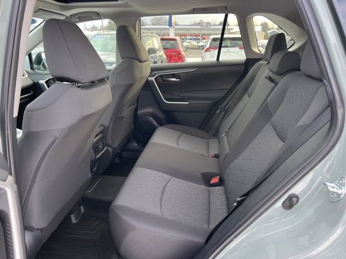 Used 2022 Toyota RAV4 XLE image 23