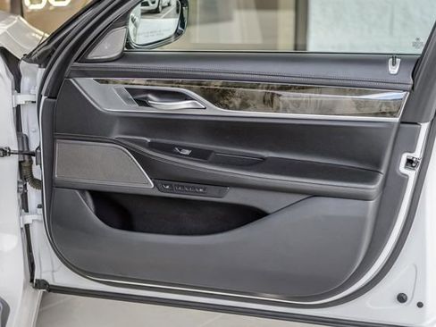 Used 2019 BMW 740i xDrive w/ Executive Package image 55