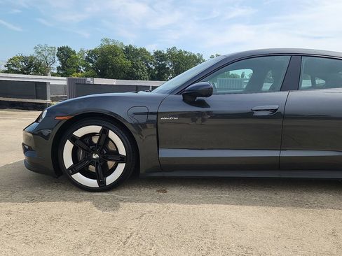 Certified 2025 Porsche Taycan image 6