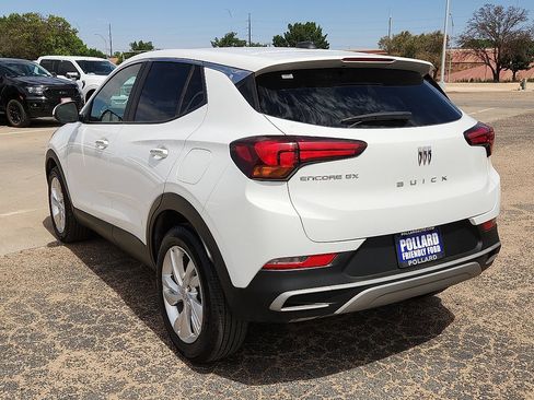 Used 2024 Buick Encore GX Preferred FWD image 2