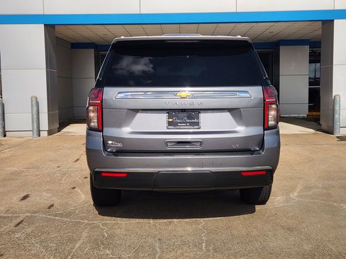 Used 2022 Chevrolet Tahoe LT w/ Luxury Package RWD image 7