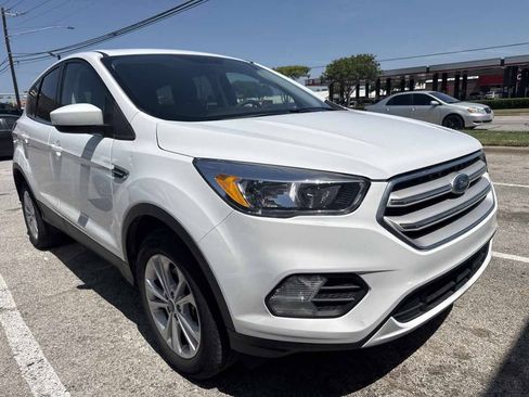 Used 2019 Ford Escape SE AWD/4WD image 2