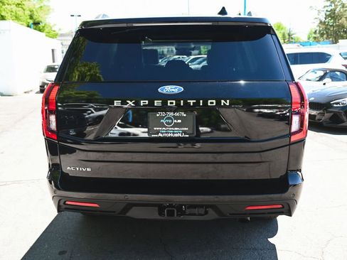 Used 2025 Ford Expedition Active AWD/4WD image 5