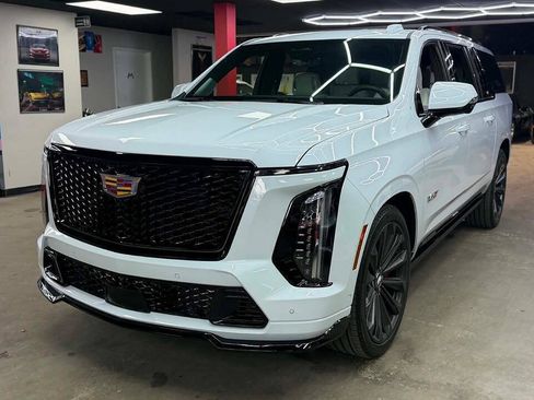 Used 2026 Cadillac Escalade ESV V AWD/4WD image 1