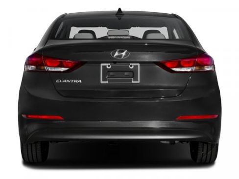 Used 2017 Hyundai Elantra SE image 8