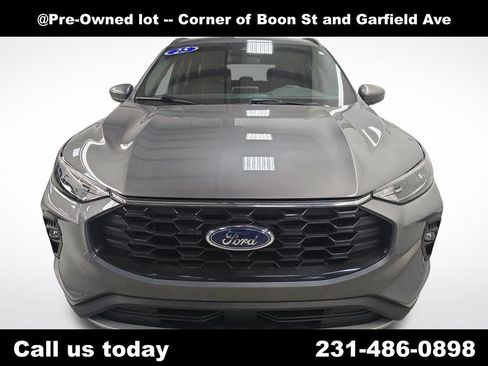 Used 2025 Ford Escape ST-Line Select AWD/4WD image 16