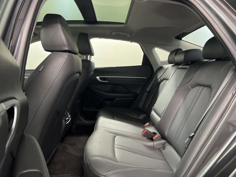 Used 2025 Hyundai Sonata Limited image 32