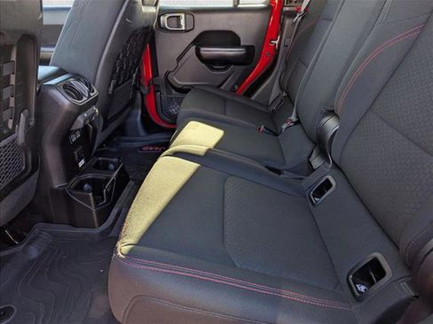 Used 2020 Jeep Gladiator Rubicon image 16