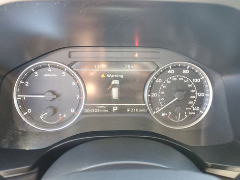 Used 2024 Mitsubishi Outlander AWD image 25