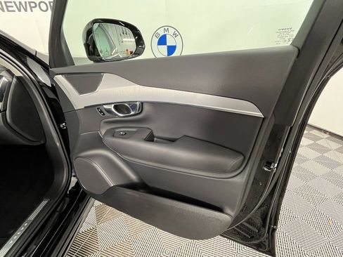 Used 2025 Volvo XC90 B5 Core image 24