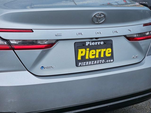 Used 2025 Toyota Camry LE FWD image 35