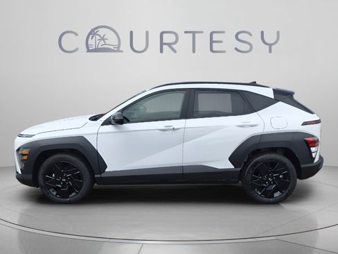 New 2027 Hyundai Kona SEL Sport FWD image 2